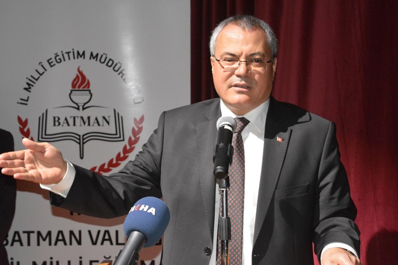 Batman'da "Öğretmenler Günü" kutlandı Batman'da "Öğretmenler Günü" kutlandı